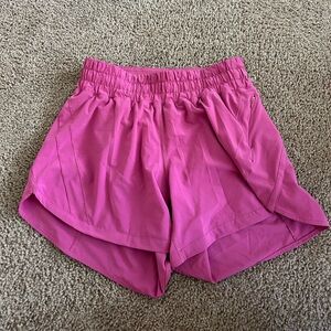 Lululemon Hotty Hot 4” Shorts